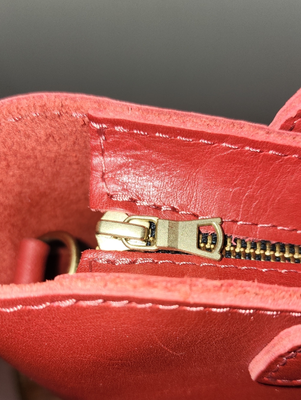 Portland Leather Goods Red Tote Crossbody Bag - Picture 14 of 16